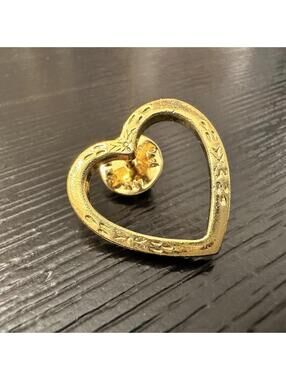 Vintage Gold Tone Heart Brooch Lapel Hat Pin Love Classic Design VGC